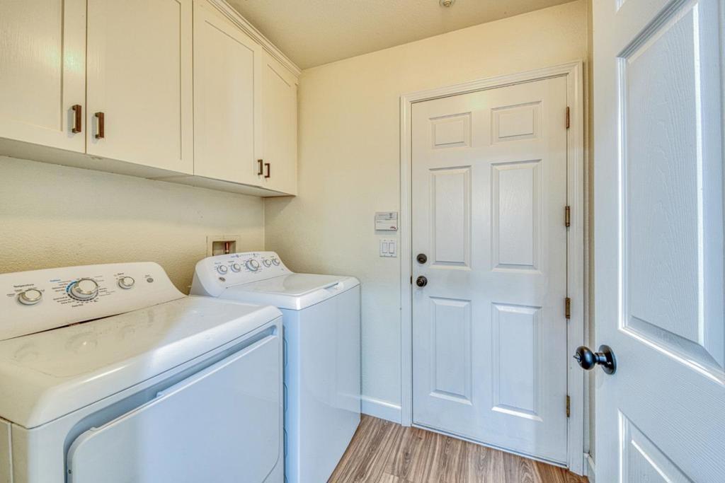 Bradbury St, Salinas, CA 93906