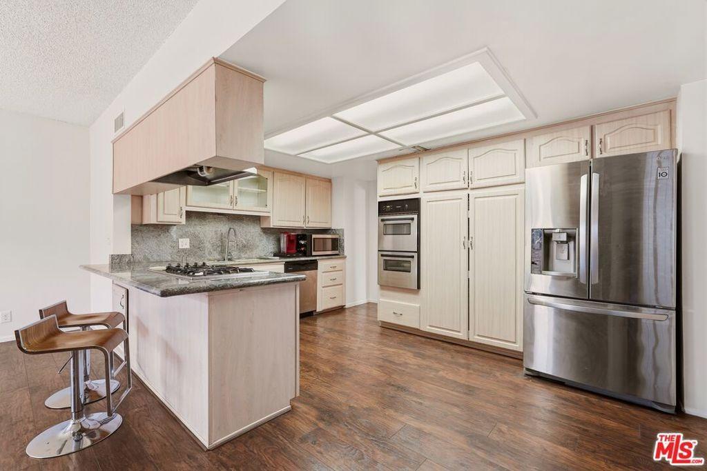 S Tarrant Ave, Compton, CA 90220