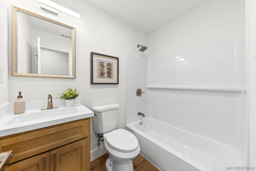 Van Houten Ave, El Cajon, CA 92020