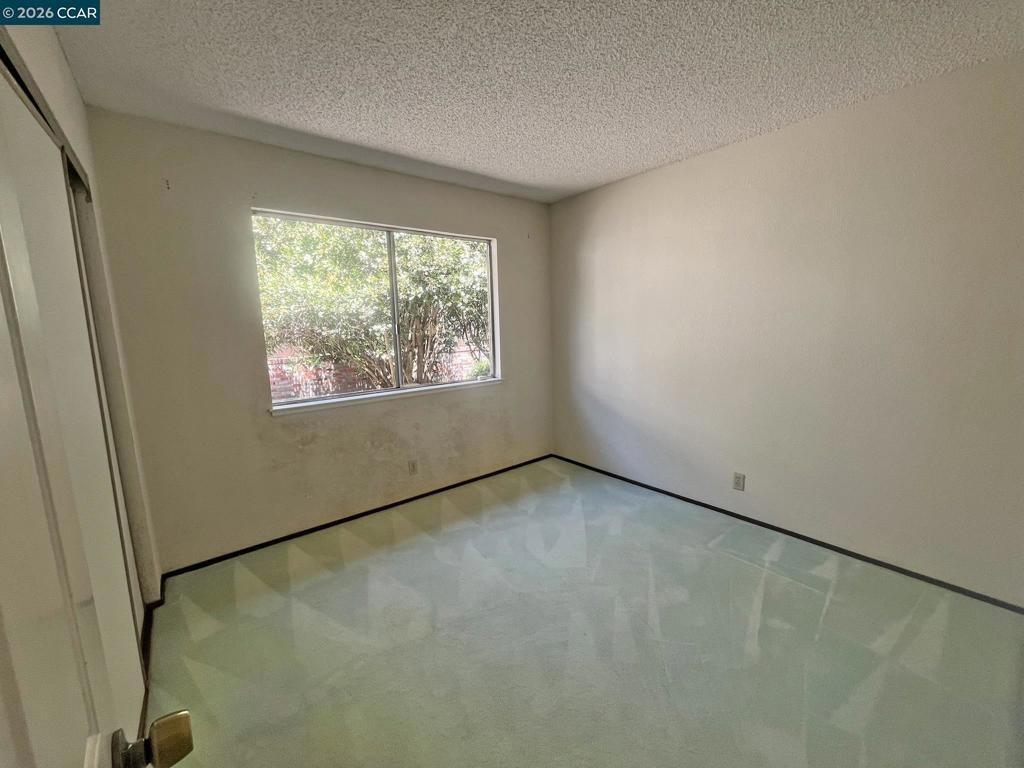 El Portal Dr, San Pablo, CA 94806