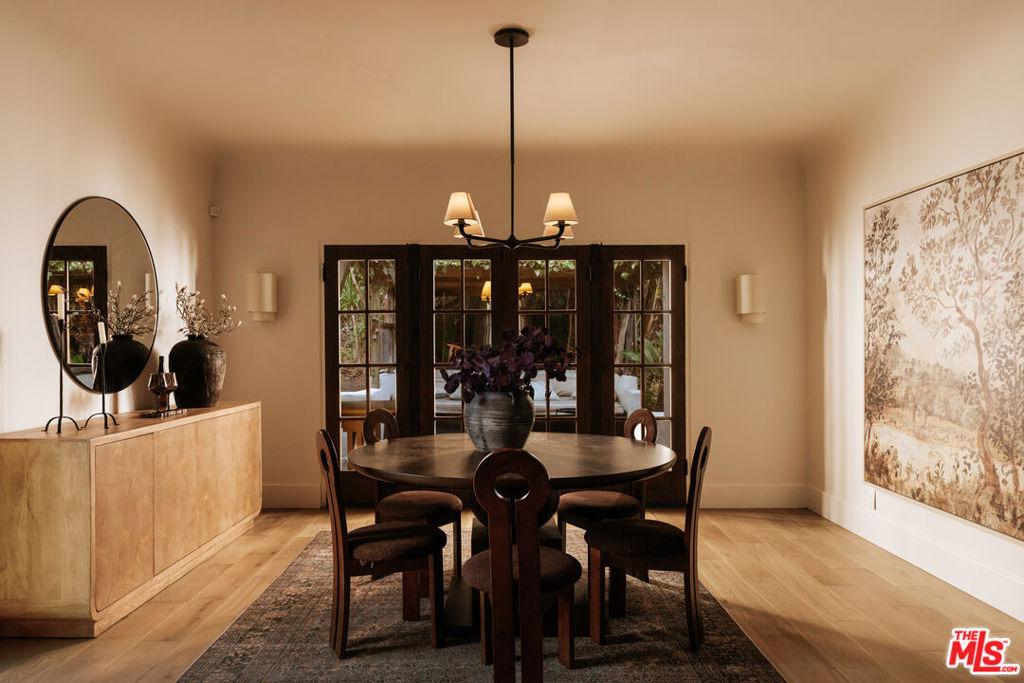 Ivarene Ave, Los Angeles, CA 90068