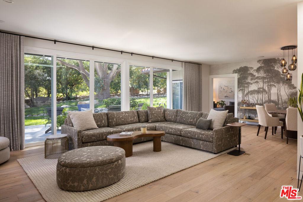 Coronada Cir, Santa Barbara, CA 93108