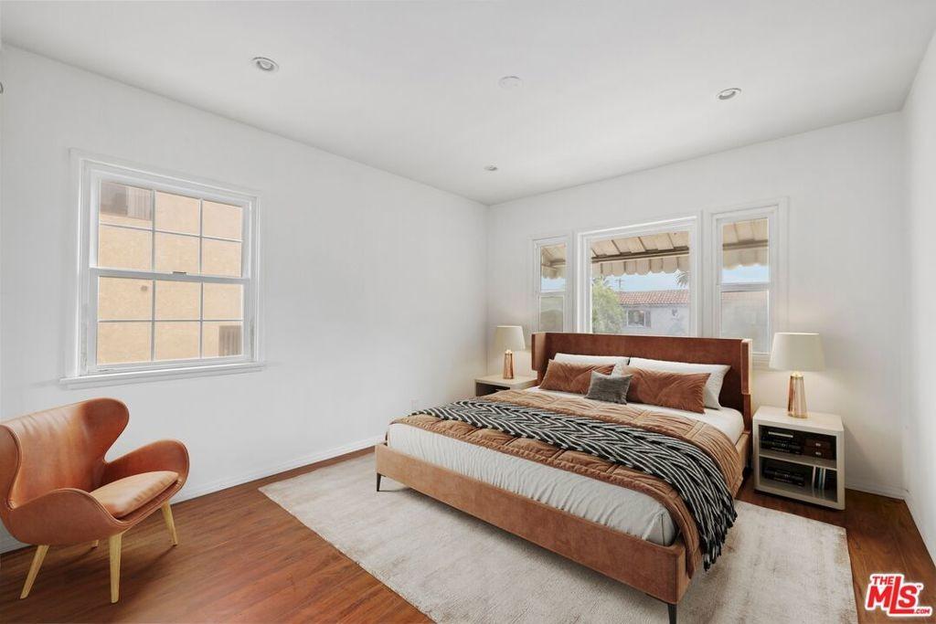 Saturn St, Los Angeles, CA 90035