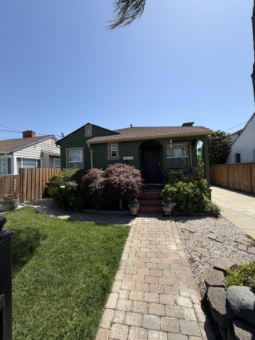 107th Ave, Oakland, CA 94603