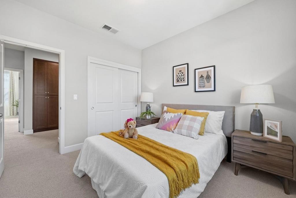 Giannitsa Ter, Sunnyvale, CA 94089