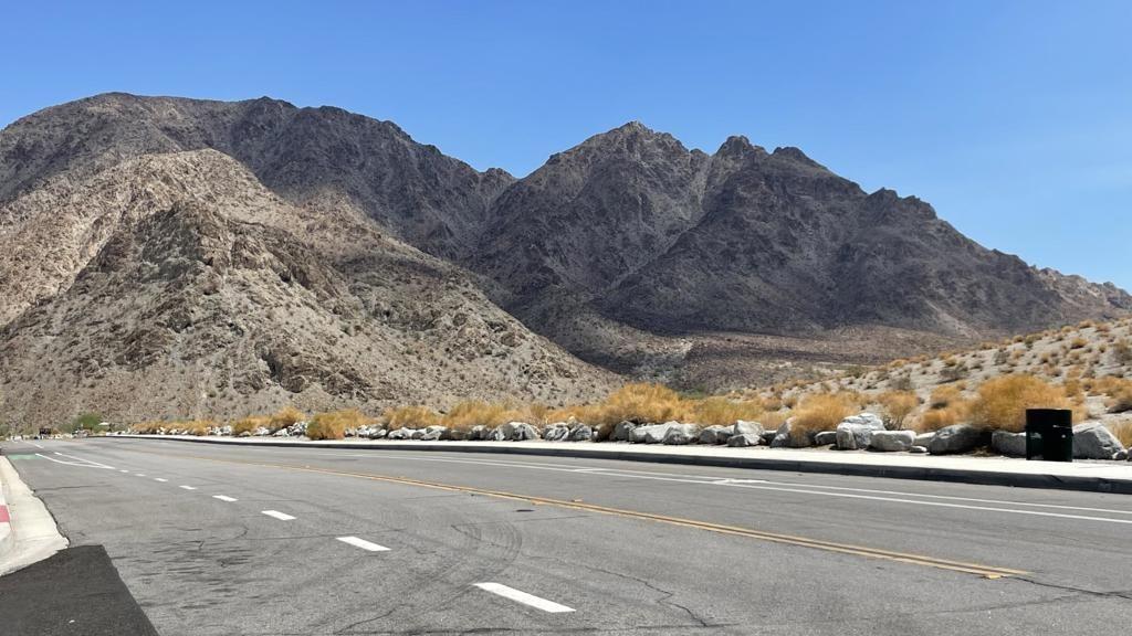 Avenida Juarez, La Quinta, CA 92253