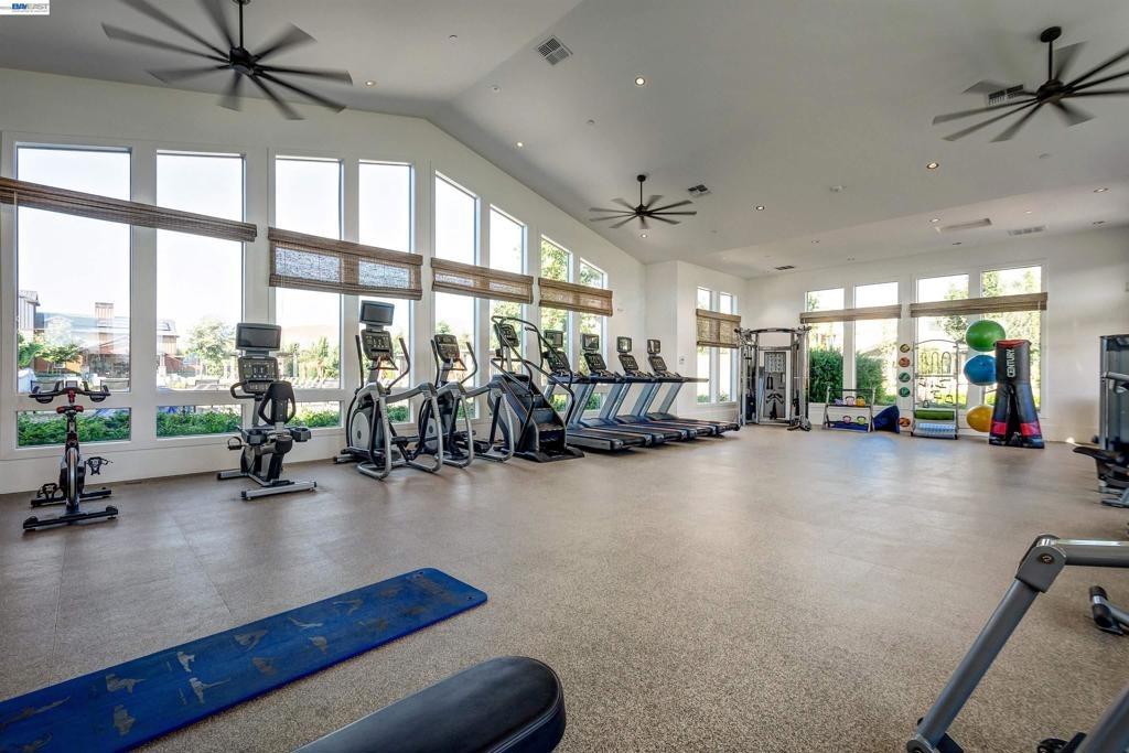 Sandalwood Dr, Livermore, CA 94551