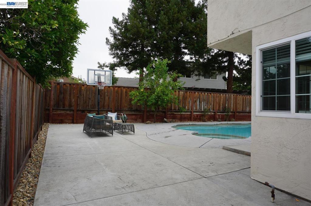 Pimlico Dr, Pleasanton, CA 94588