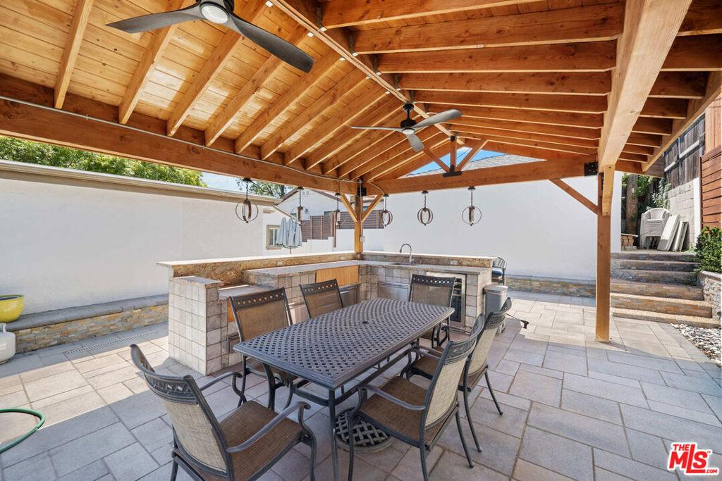 Burritt Way, La Crescenta, CA 91214