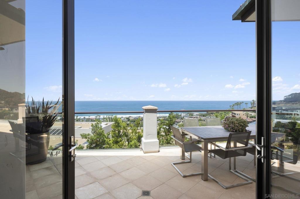 Ruette Nicole, La Jolla, CA 92037