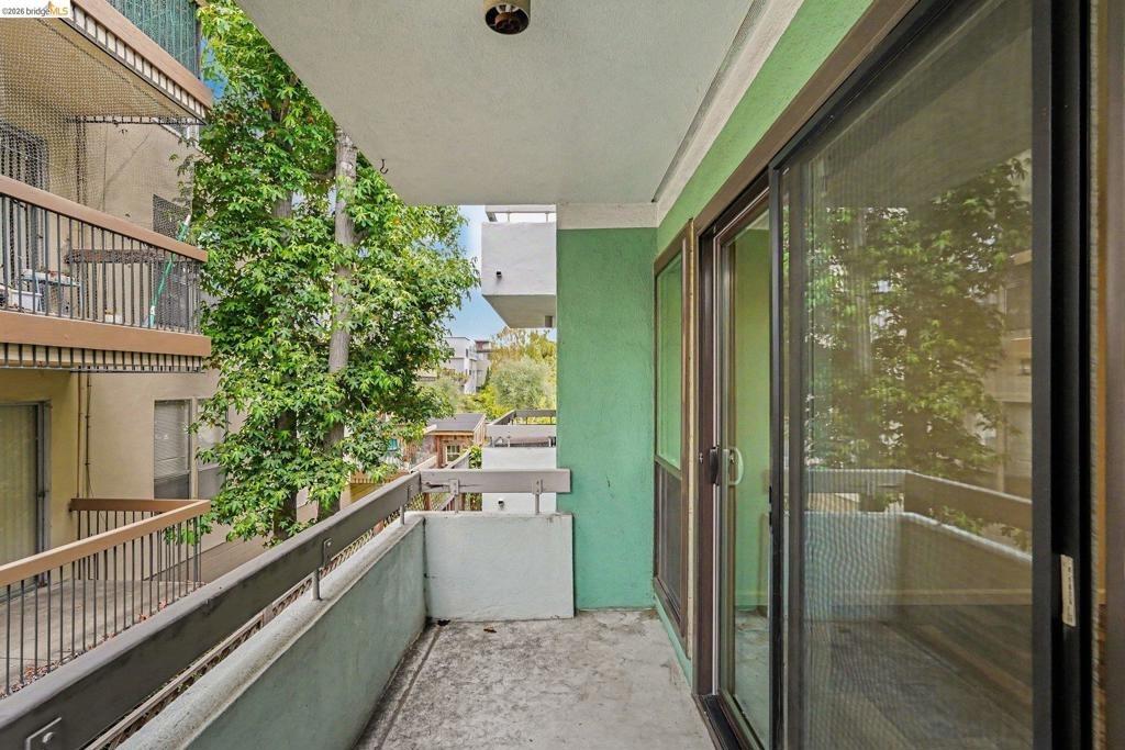 Oakland Ave, Oakland, CA 94611