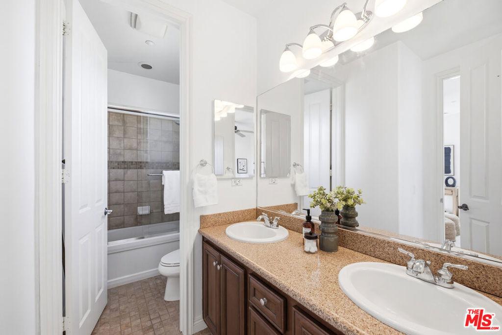 Sentinel Ct, Simi Valley, CA 93065
