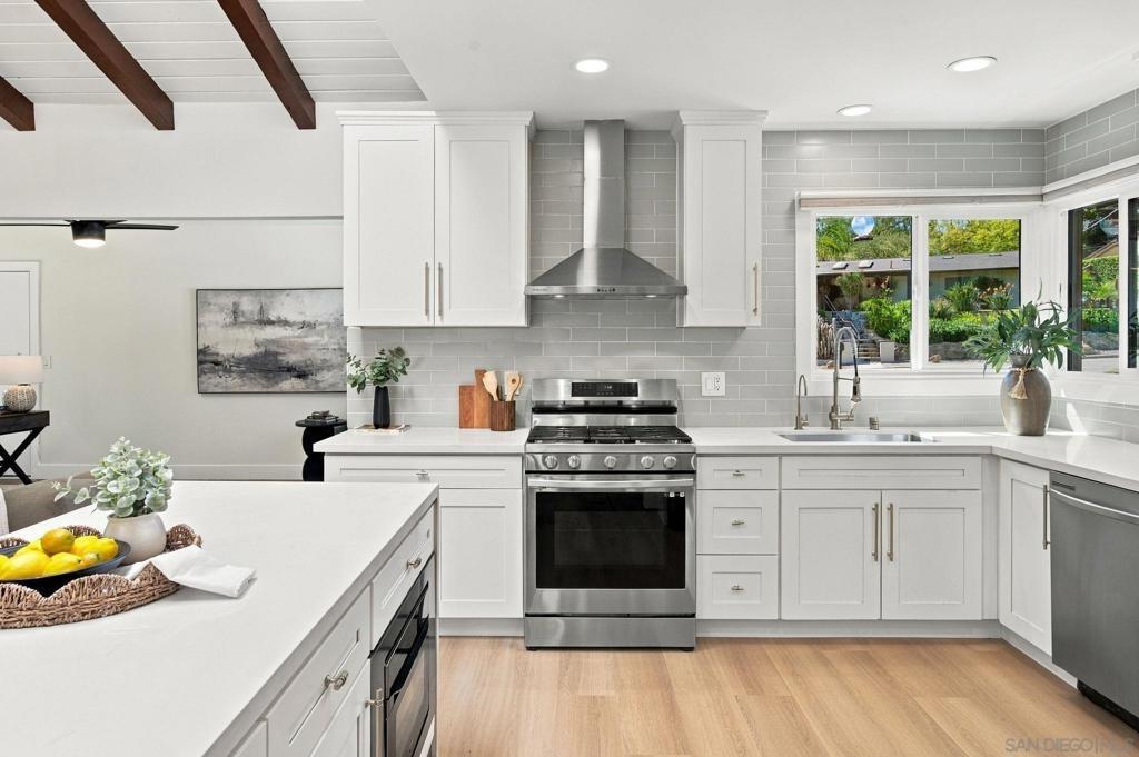 Redwing St, San Marcos, CA 92078