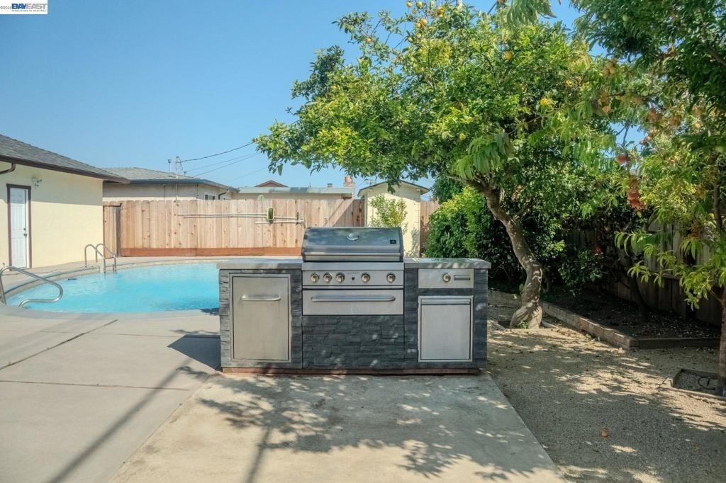 Lemos Ave, Salinas, CA 93901