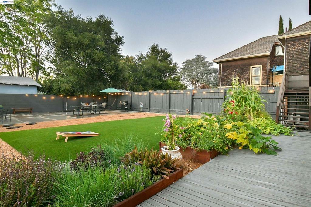 College Ave, Livermore, CA 94550