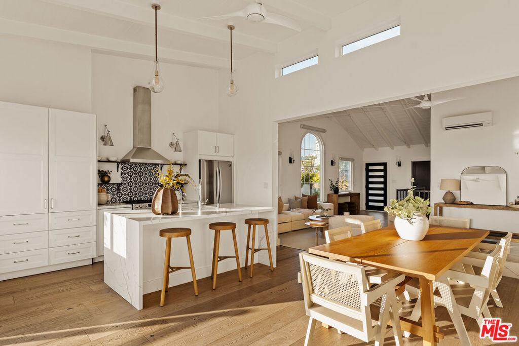 Rindge Ave, Playa Del Rey, CA 90293