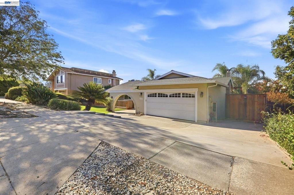 Myrtle Dr, Concord, CA 94521
