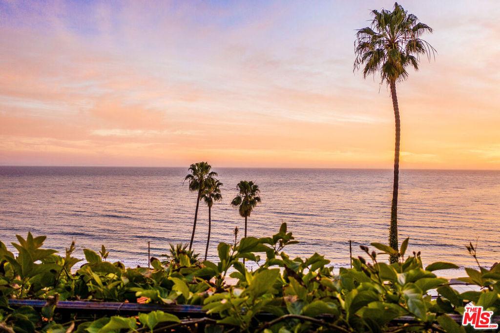 Castellammare Dr, Pacific Palisades, CA 90272