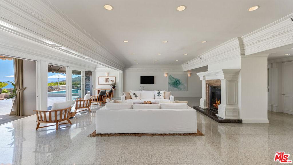 Cliffside Dr, Malibu, CA 90265