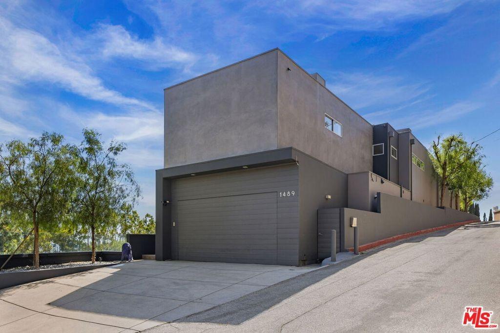Stebbins Ter, Los Angeles, CA 90069