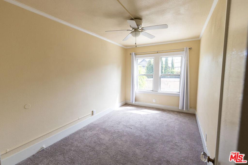 3rd Ave, Los Angeles, CA 90019
