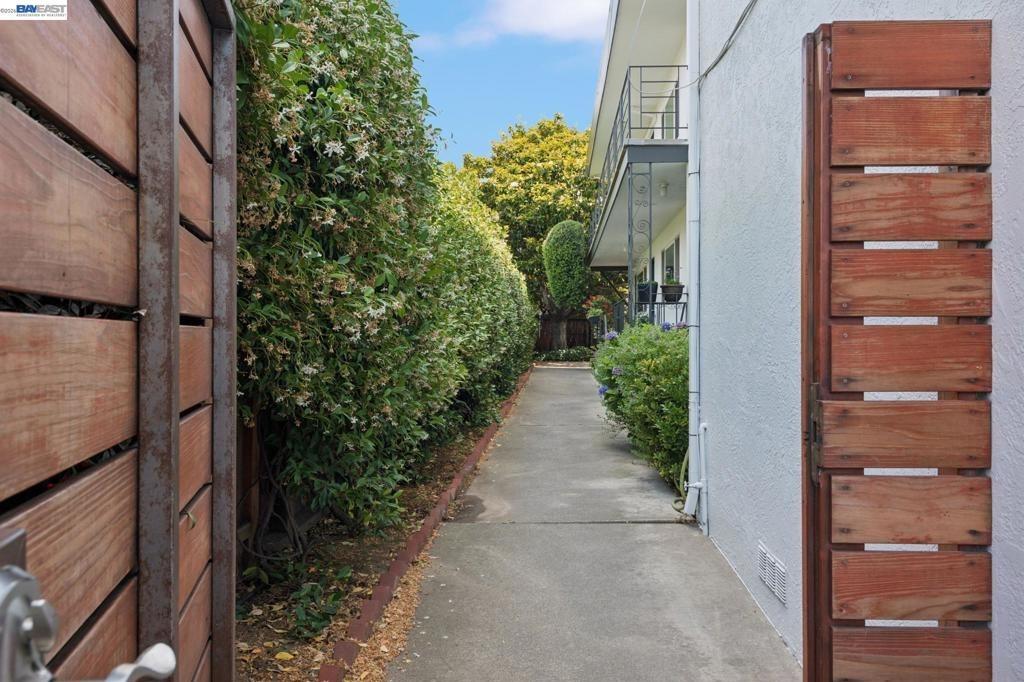 Bona St, Oakland, CA 94601