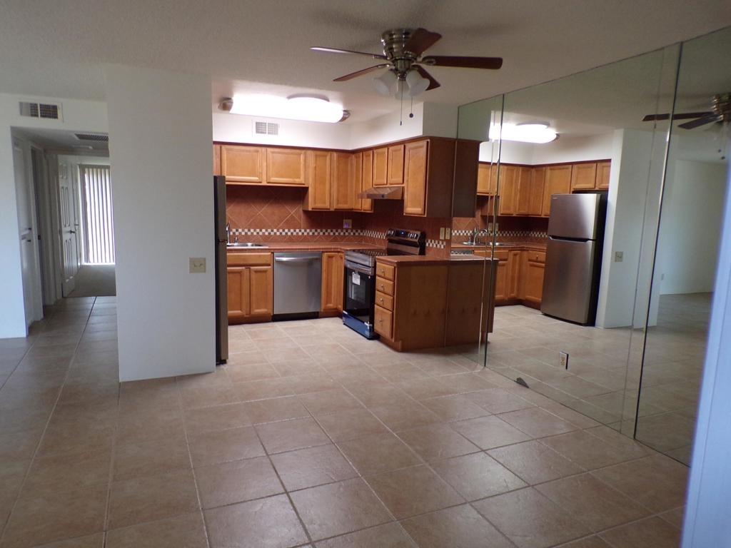 Sunflower Cir E, Palm Springs, CA 92262