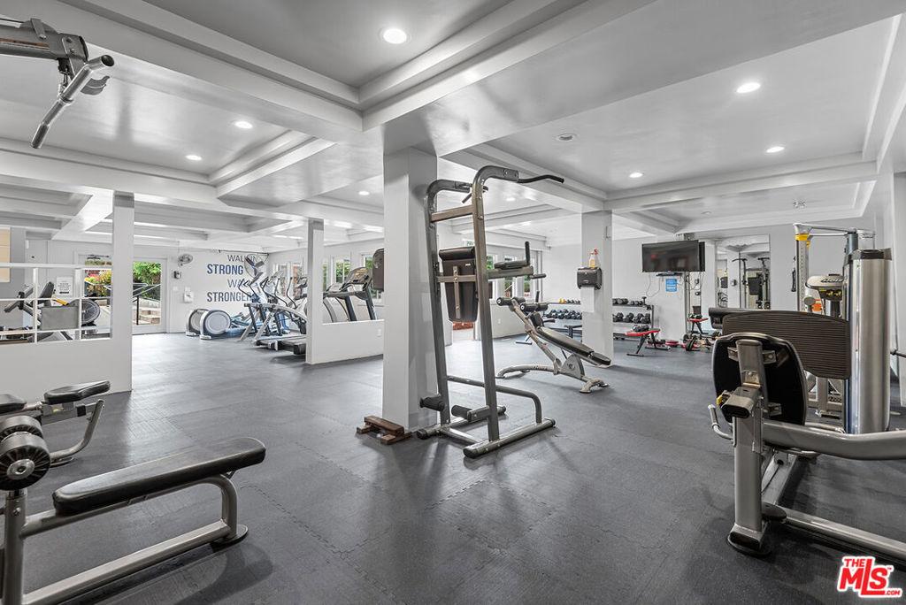 Green Valley Cir, Culver City, CA 90230
