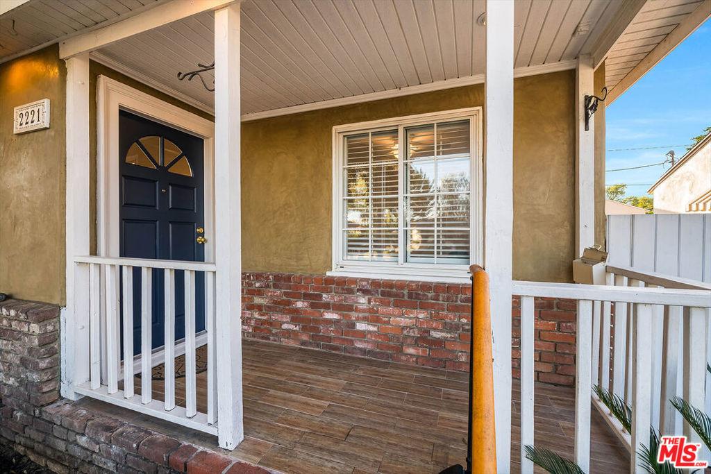 N Valley St, Burbank, CA 91505