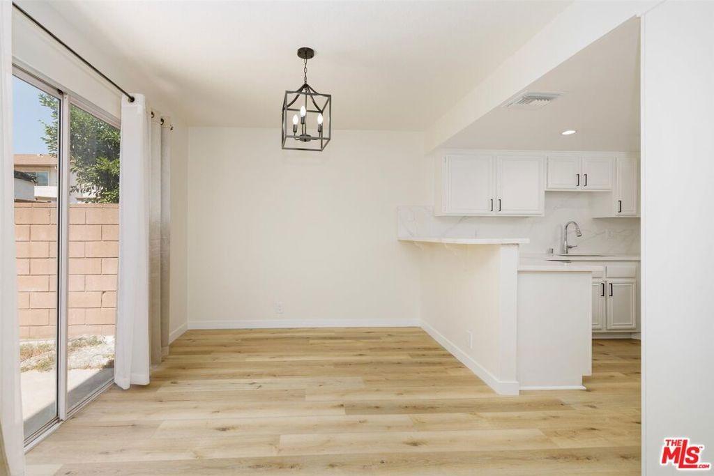 Bromont Ave, Sylmar, CA 91342