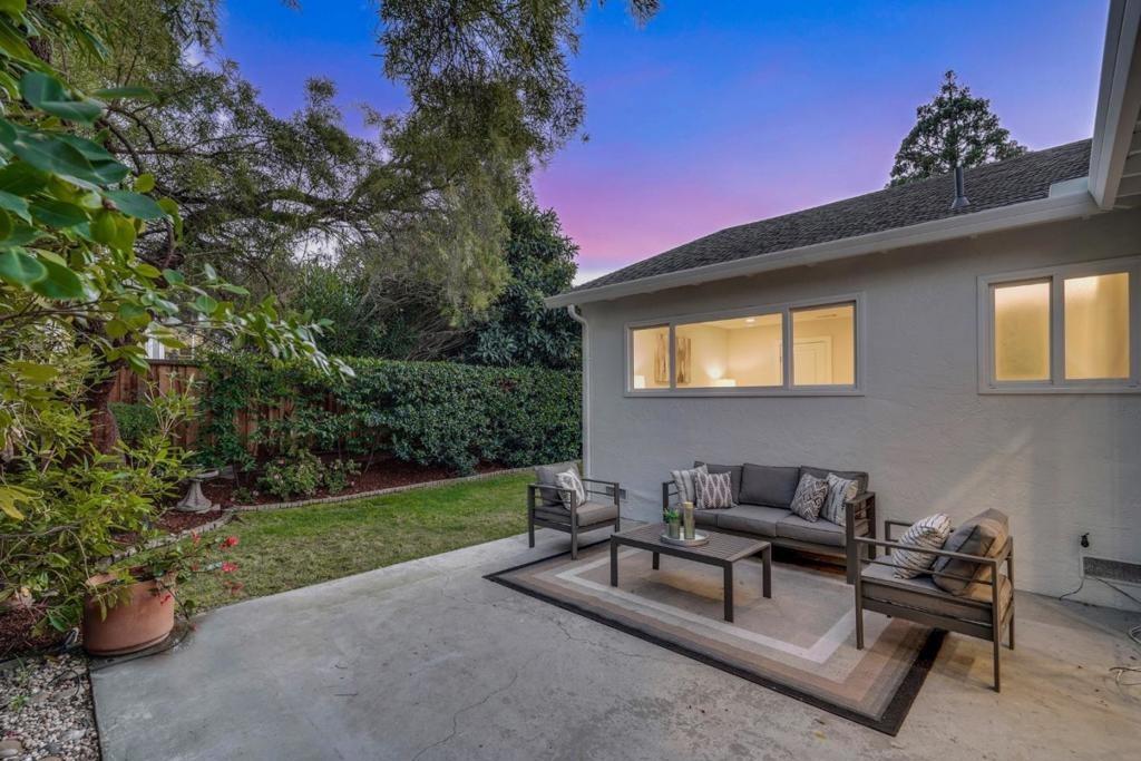 Blue Sage Dr, Sunnyvale, CA 94086