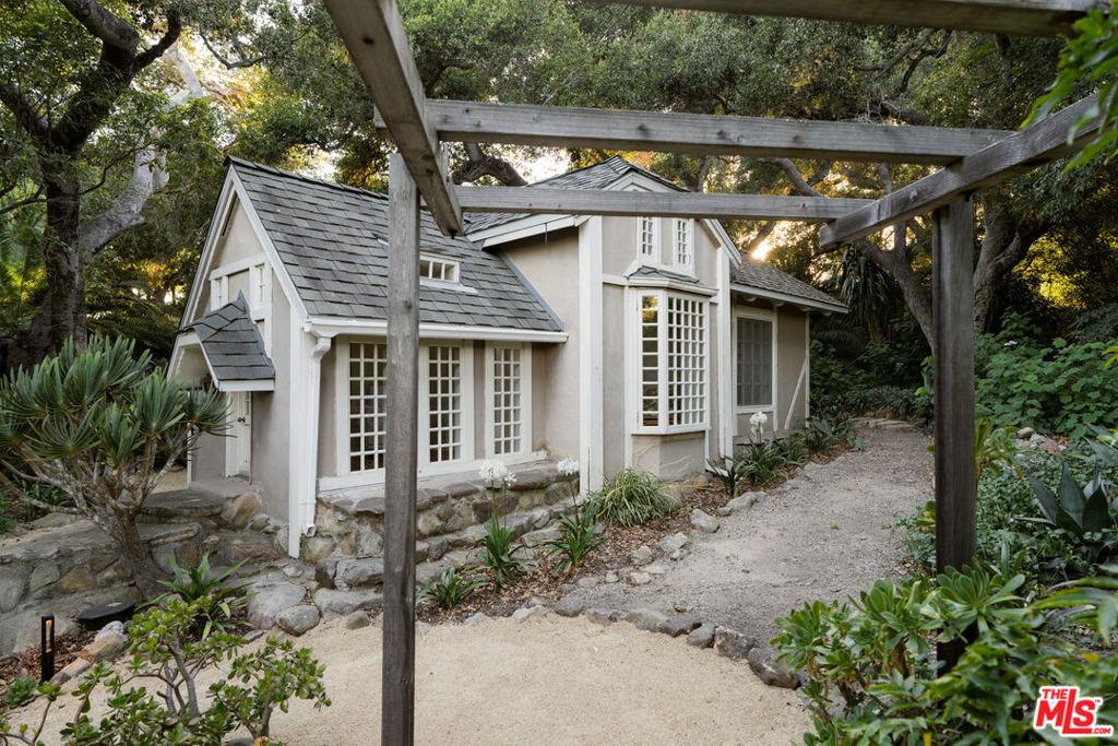 Lilac Dr, Santa Barbara, CA 93108