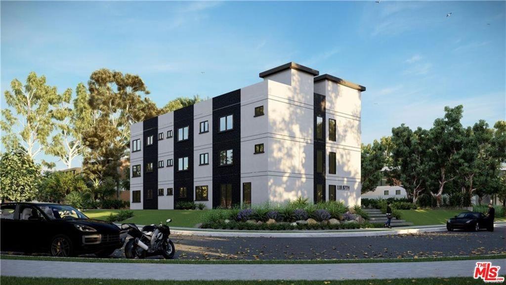 W 87th Pl, Los Angeles, CA 90003