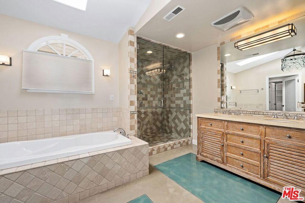 Sea Lion Pl, Malibu, CA 90265