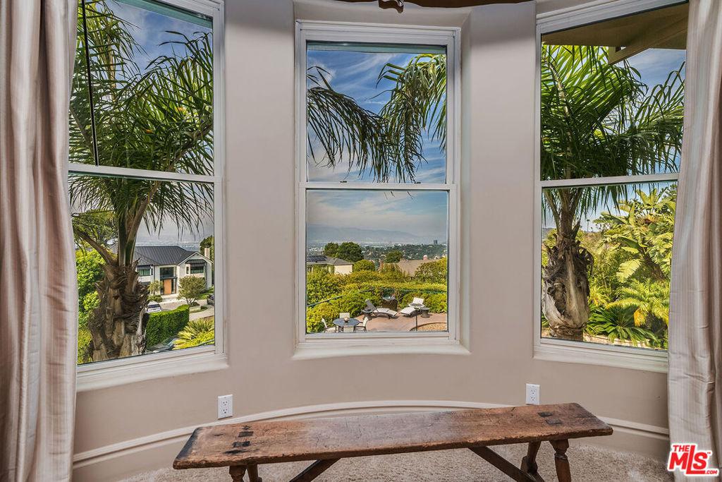 Summit Ct, Beverly Hills, CA 90210