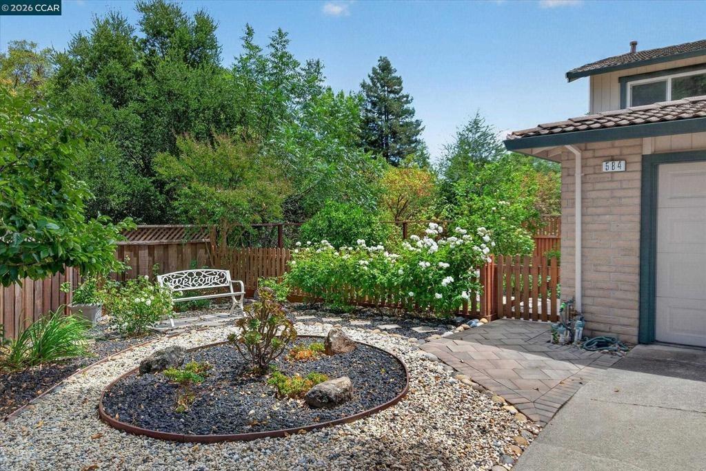 Mission Pl, Danville, CA 94526