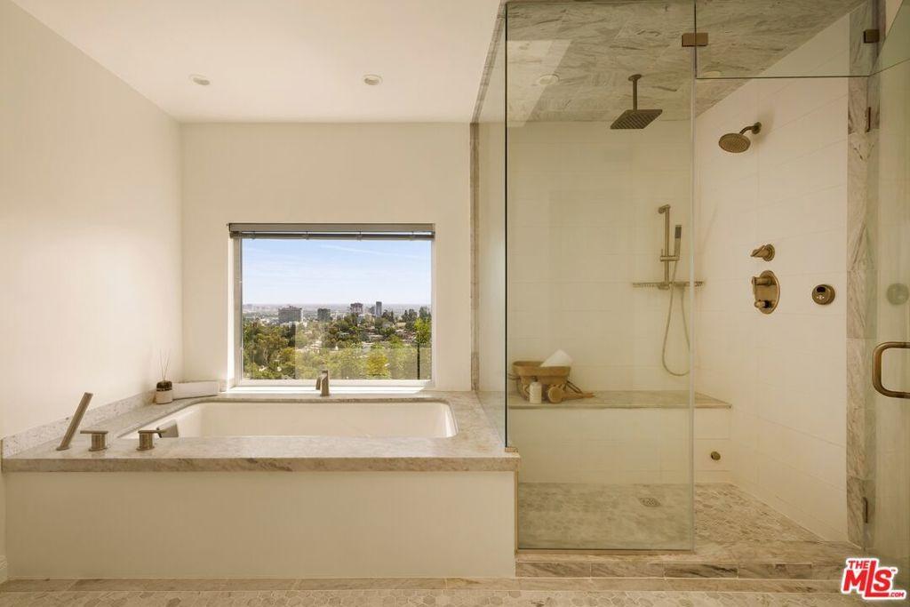 Bryn Mawr Dr, Los Angeles, CA 90068