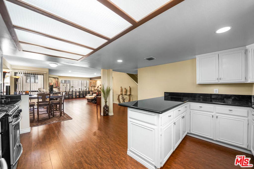 E San Jose Ave, Burbank, CA 91501