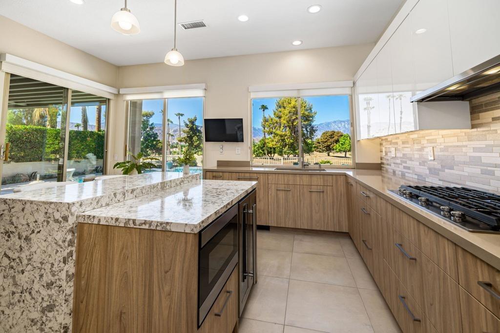 Kavenish Dr, Rancho Mirage, CA 92270