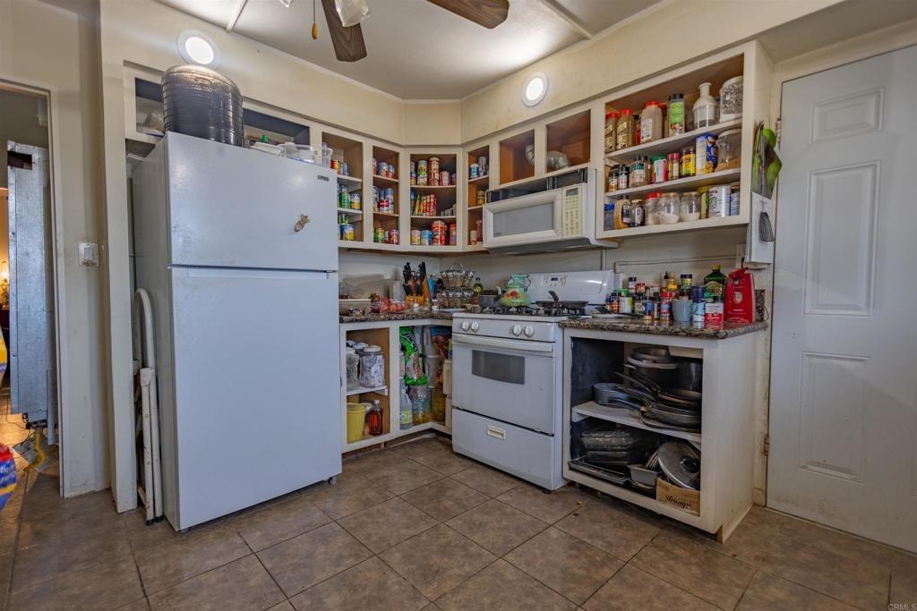 Fremont St, Trona, CA 93562