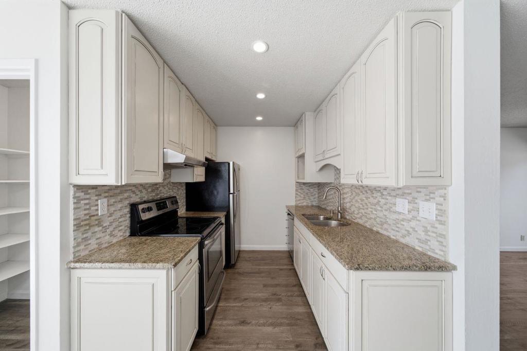 Alvarado Ave, Walnut Creek, CA 94597