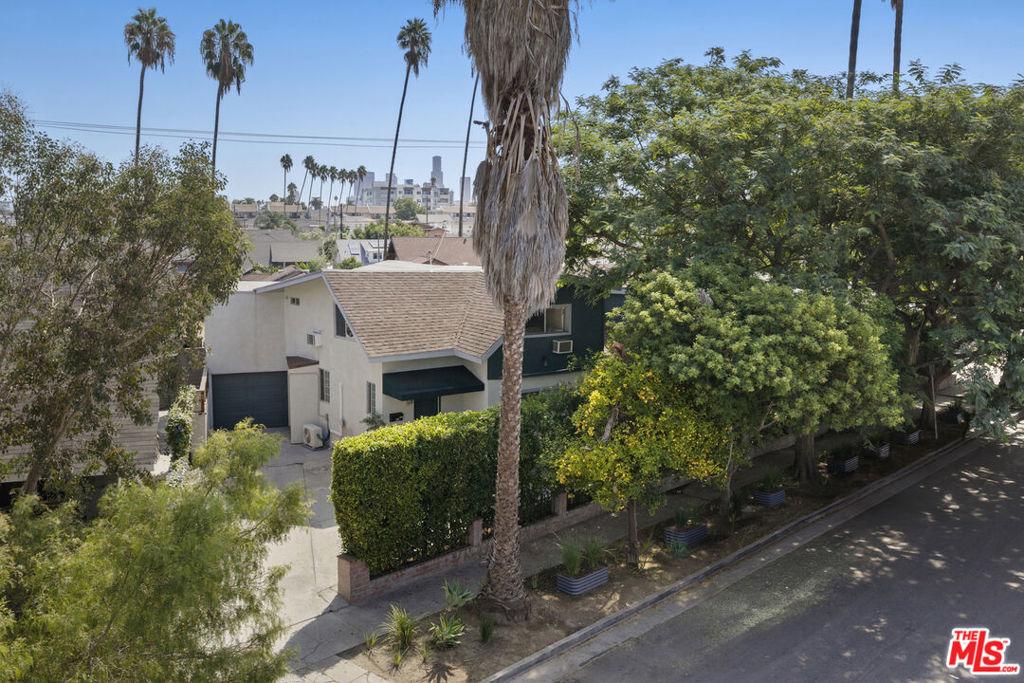 S Hoover St, Los Angeles, CA 90004