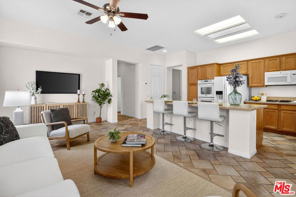 Blossom Cir, Palm Desert, CA 92211