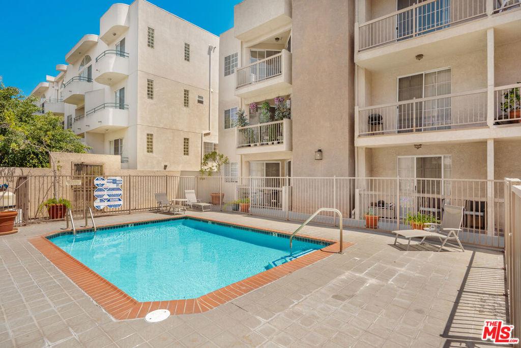 Tabor St, Los Angeles, CA 90034
