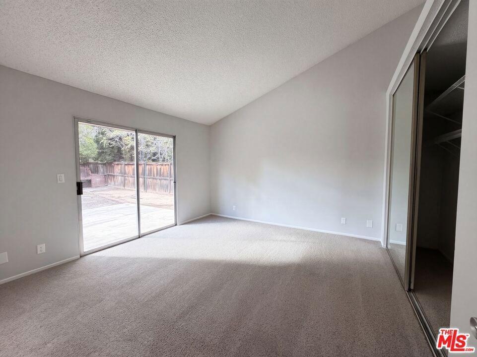 Spruce Ct, Palmdale, CA 93550