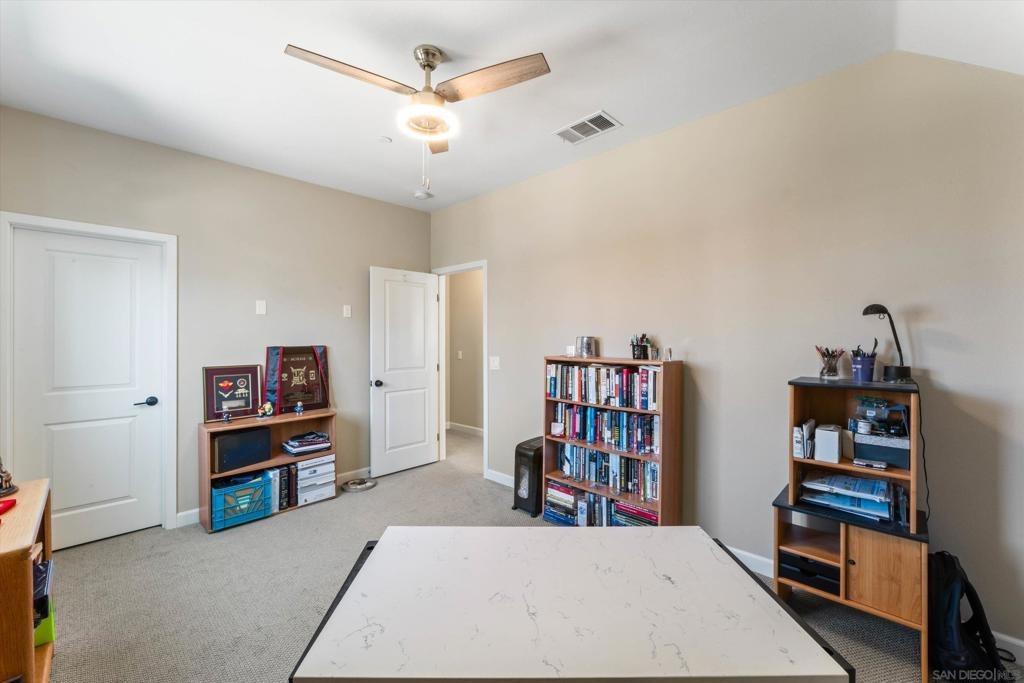 Grant Ct, Vista, CA 92083
