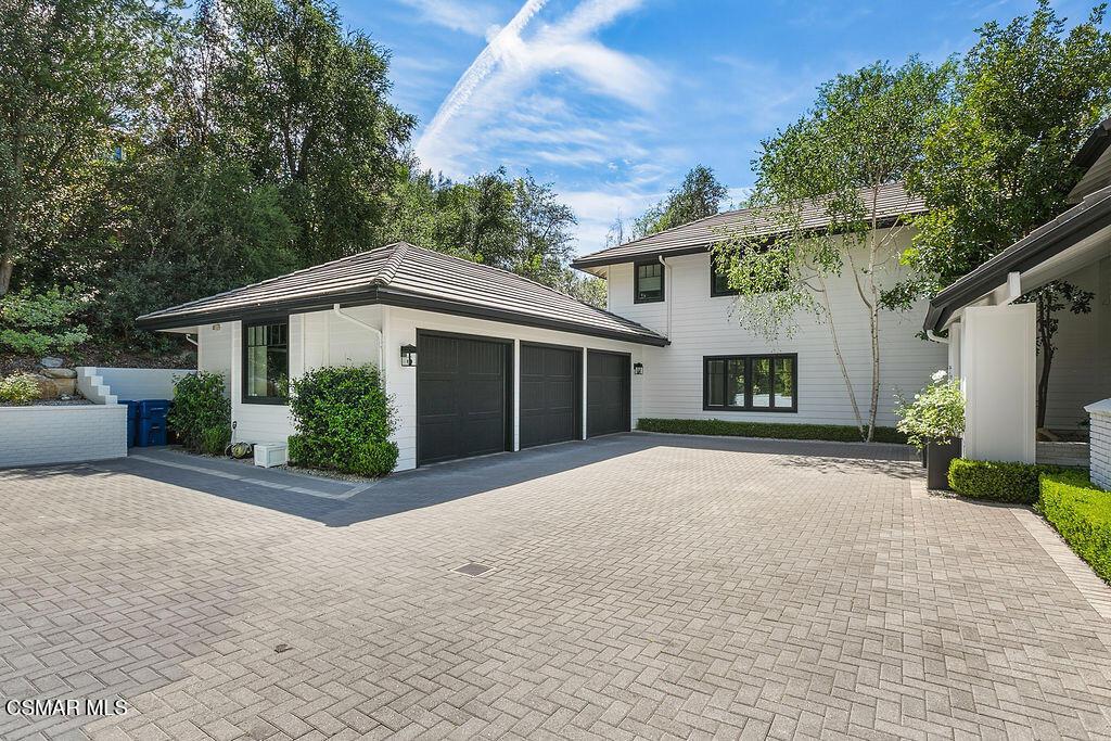 Cresthaven Dr, Westlake Village, CA 91362