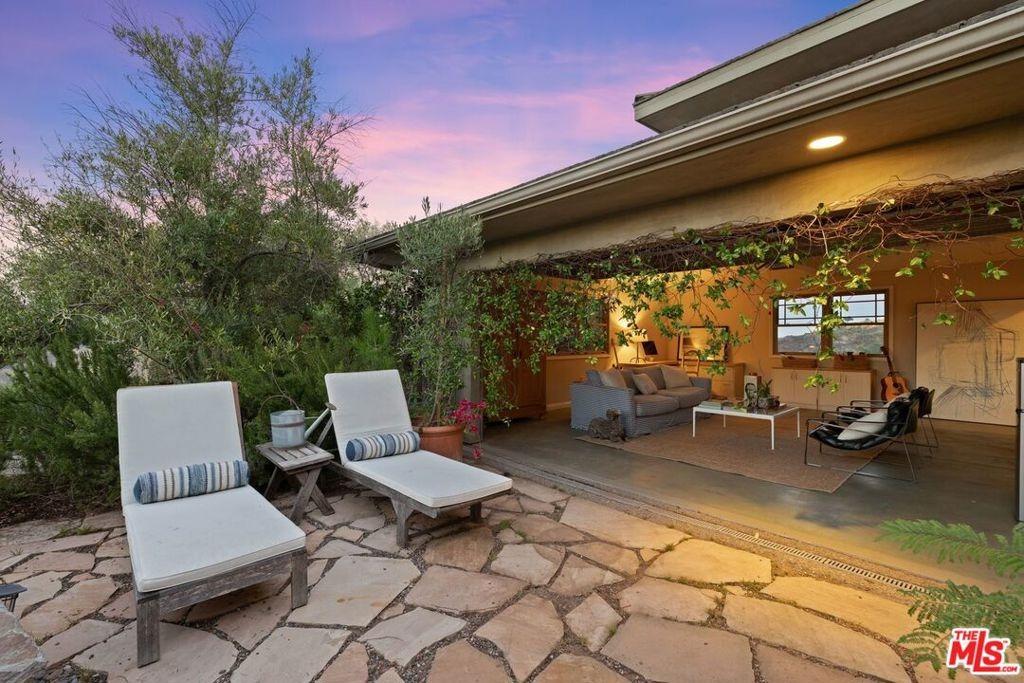 Medley Ln, Topanga, CA 90290