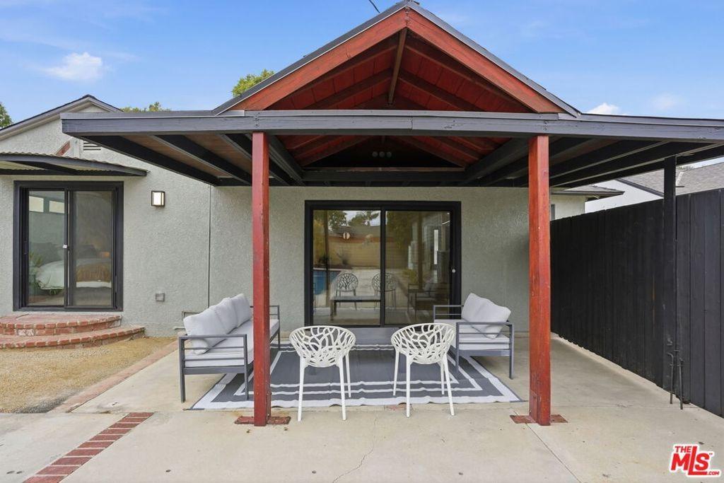 Gaviota Ave, Van Nuys, CA 91406