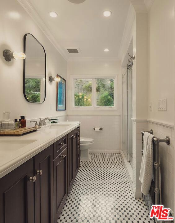La Presa Dr, Los Angeles, CA 90068